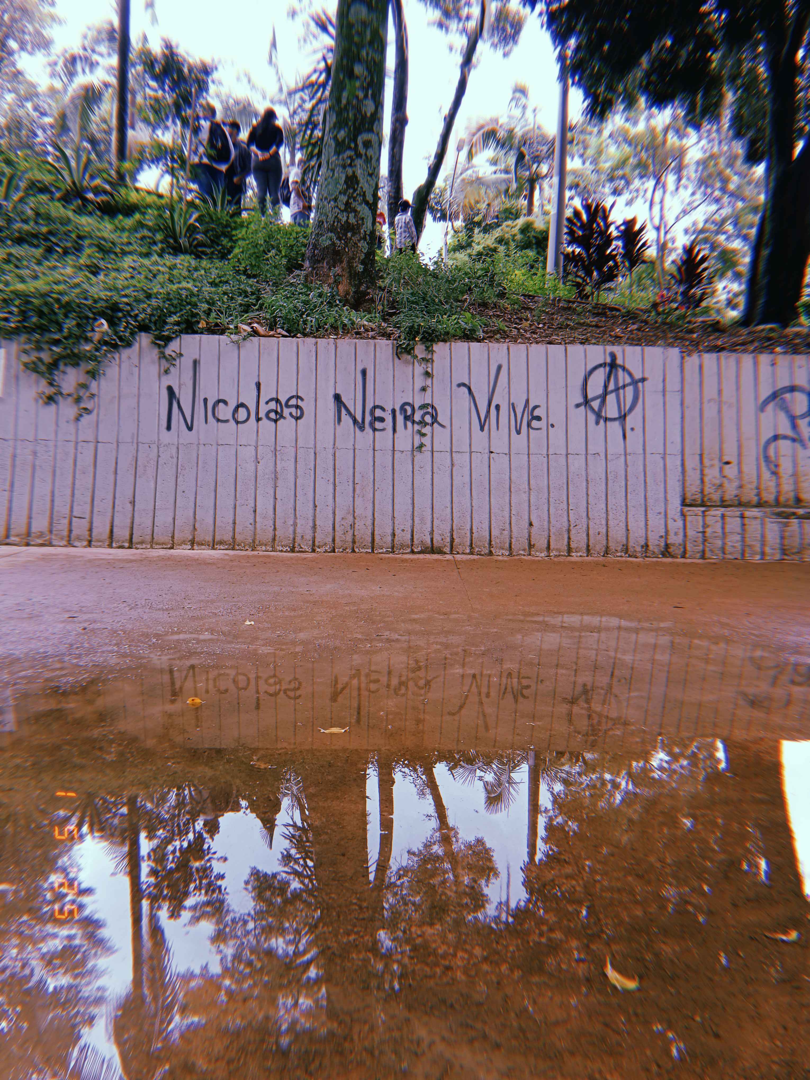 Pie de foto: Un grafiti alusivo a Nicolás en el Parque Obrero de Medellín, en la antesala de la marcha del primero de mayo de 2025.Foto: Karen Parrado Beltrán.