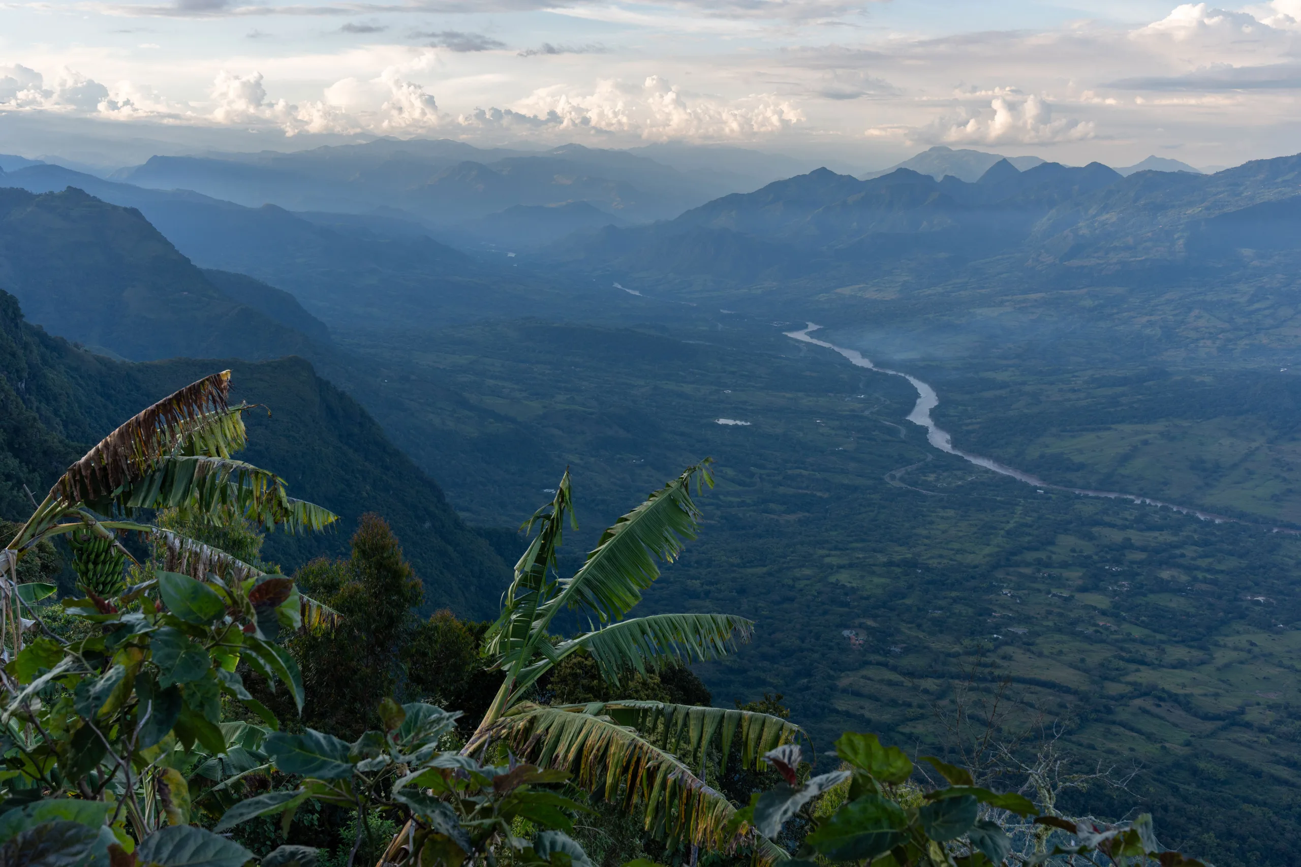 El cañón del río Cauca desde la vereda La Soledad, corregimiento de Palocabildo, en diciembre de 2025. Fotografía: Felipe Peláez.